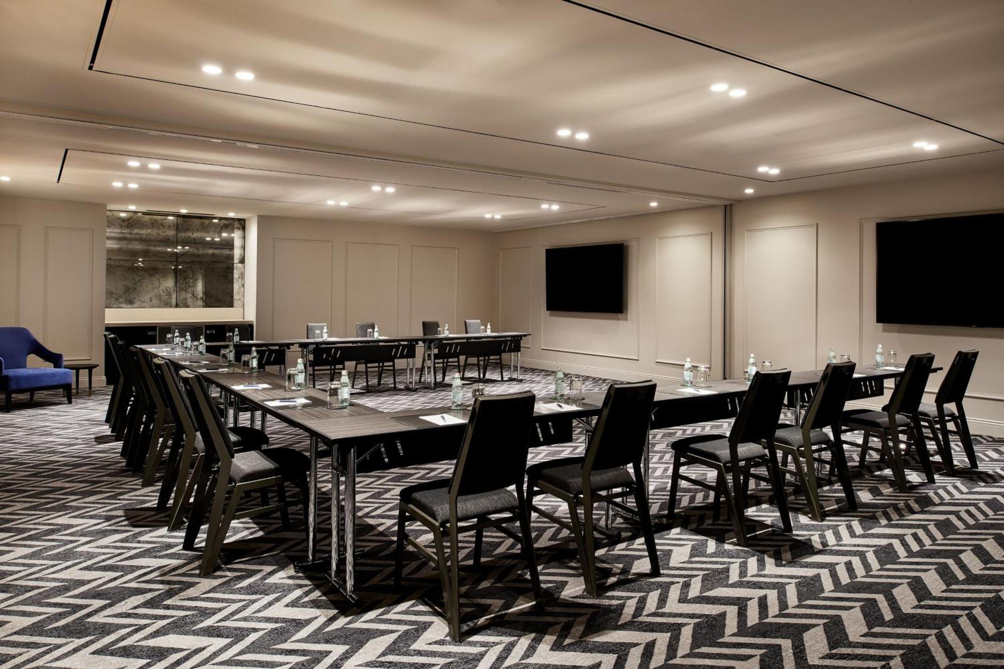 Sheraton Grand Sydney Hyde Park Exterior foto Meeting room at the hotel